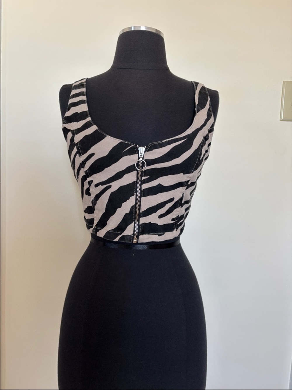 Zebra Print Zip-Front Crop Tank Top - Black & Cream